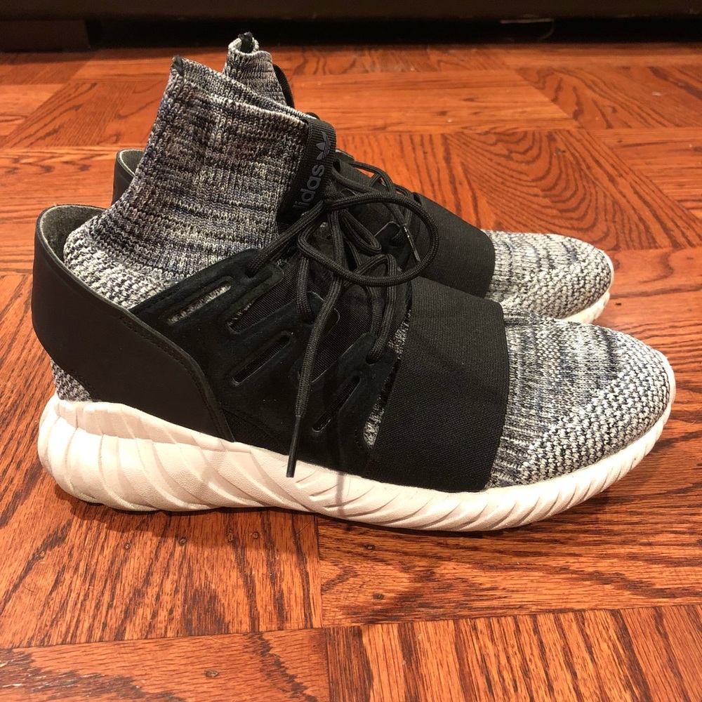 Adidas Women's Original Tubular Primeknit Sneakers - Sz 8